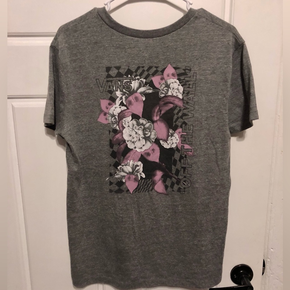 Vans unisex Tshirt. Grey with floral pattern graphic. Size medium
